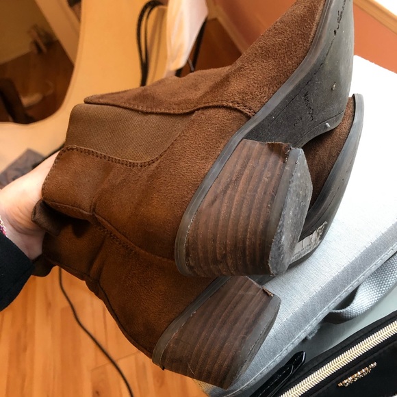 Brown Chelsea Ankle Boots - Picture 7 of 8